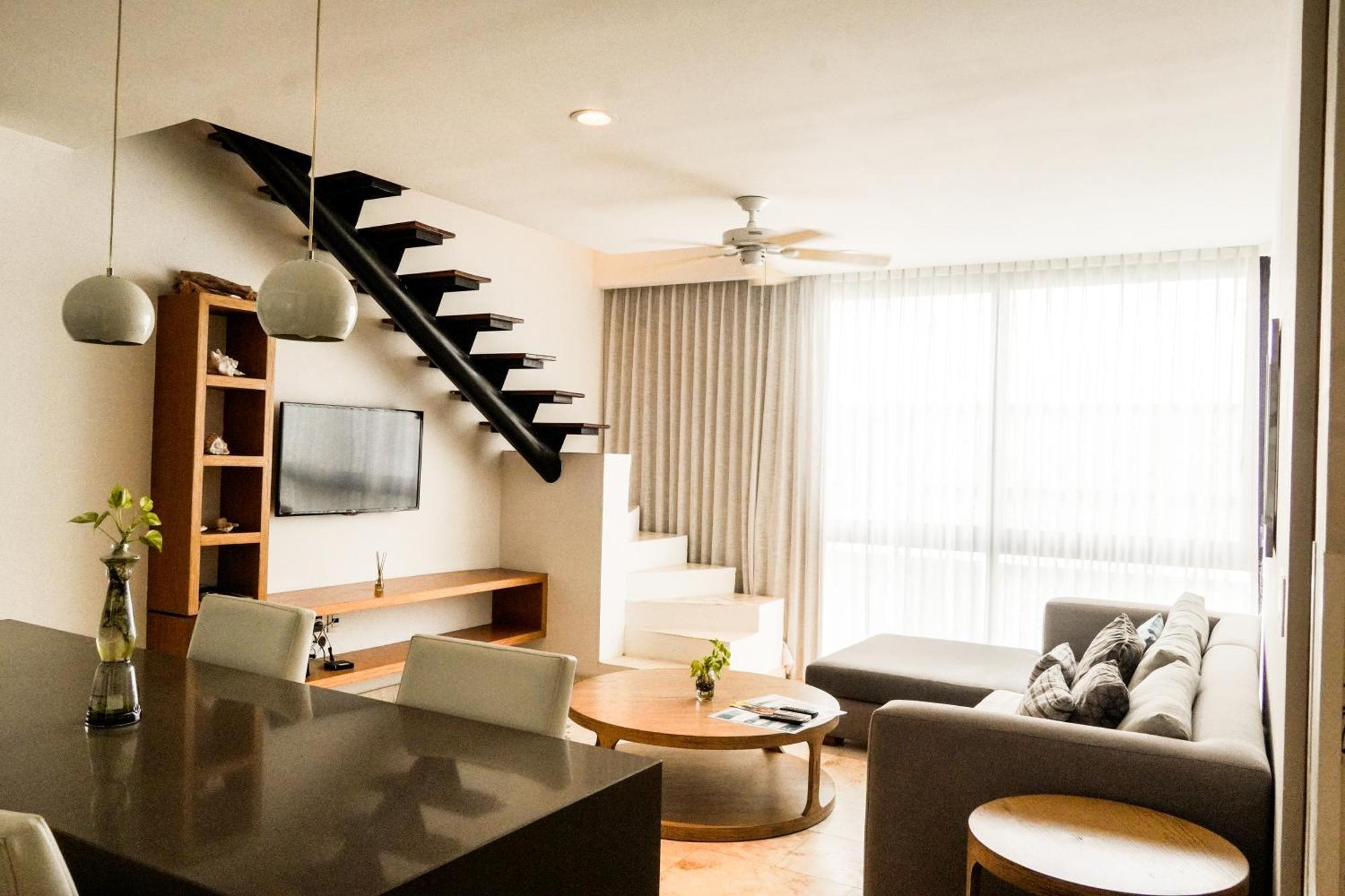 Apartamento Penthouse Zona Centro Quinta Av 2bd,2 Bt
