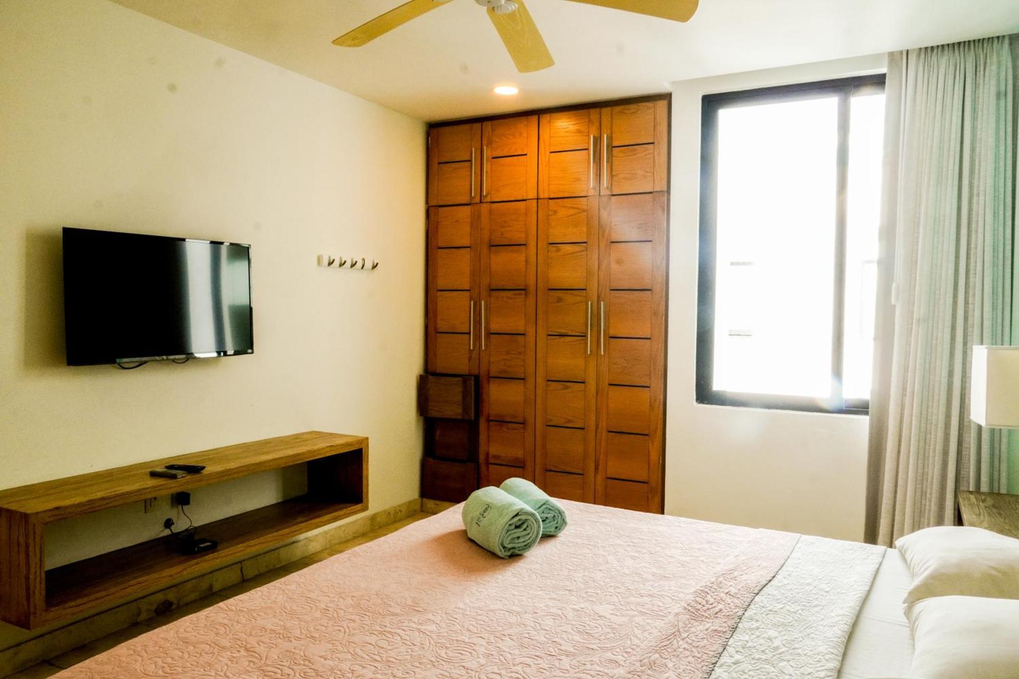 Penthouse Zona Centro Quinta Av 2bd,2 Bt *