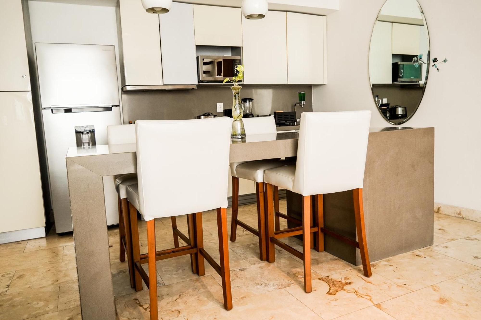 Penthouse Zona Centro Quinta Av 2bd,2 Bt Apartamento Playa del Carmen